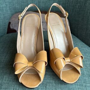 Stuart Weitzman Women’s nude tan big bow peep toe patient leather heel 7.5 EUC!
